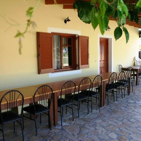 Villa Fondas Roda Bagian luar foto
