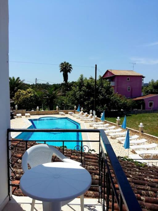 Villa Fondas Roda Bagian luar foto